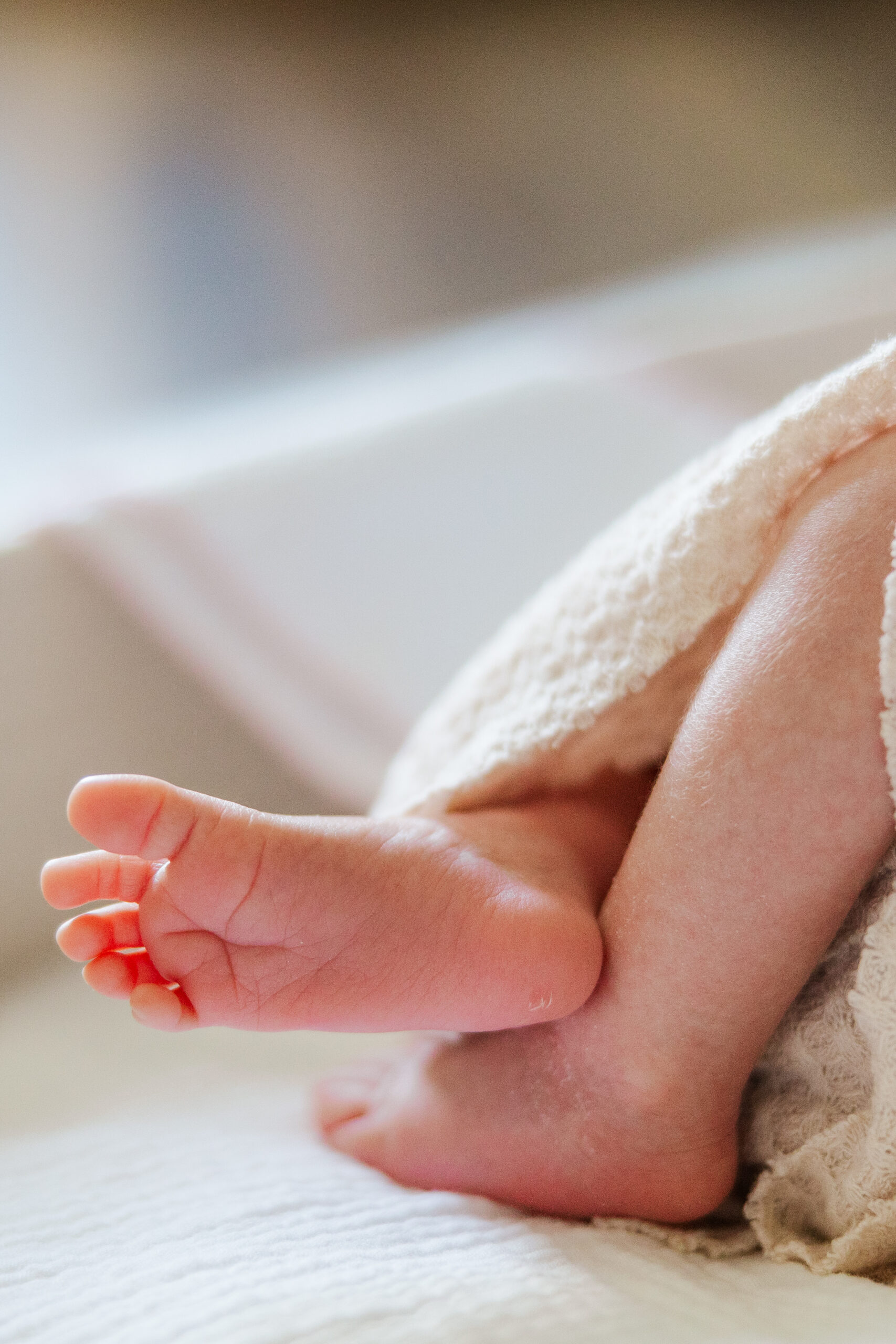 newborn toes