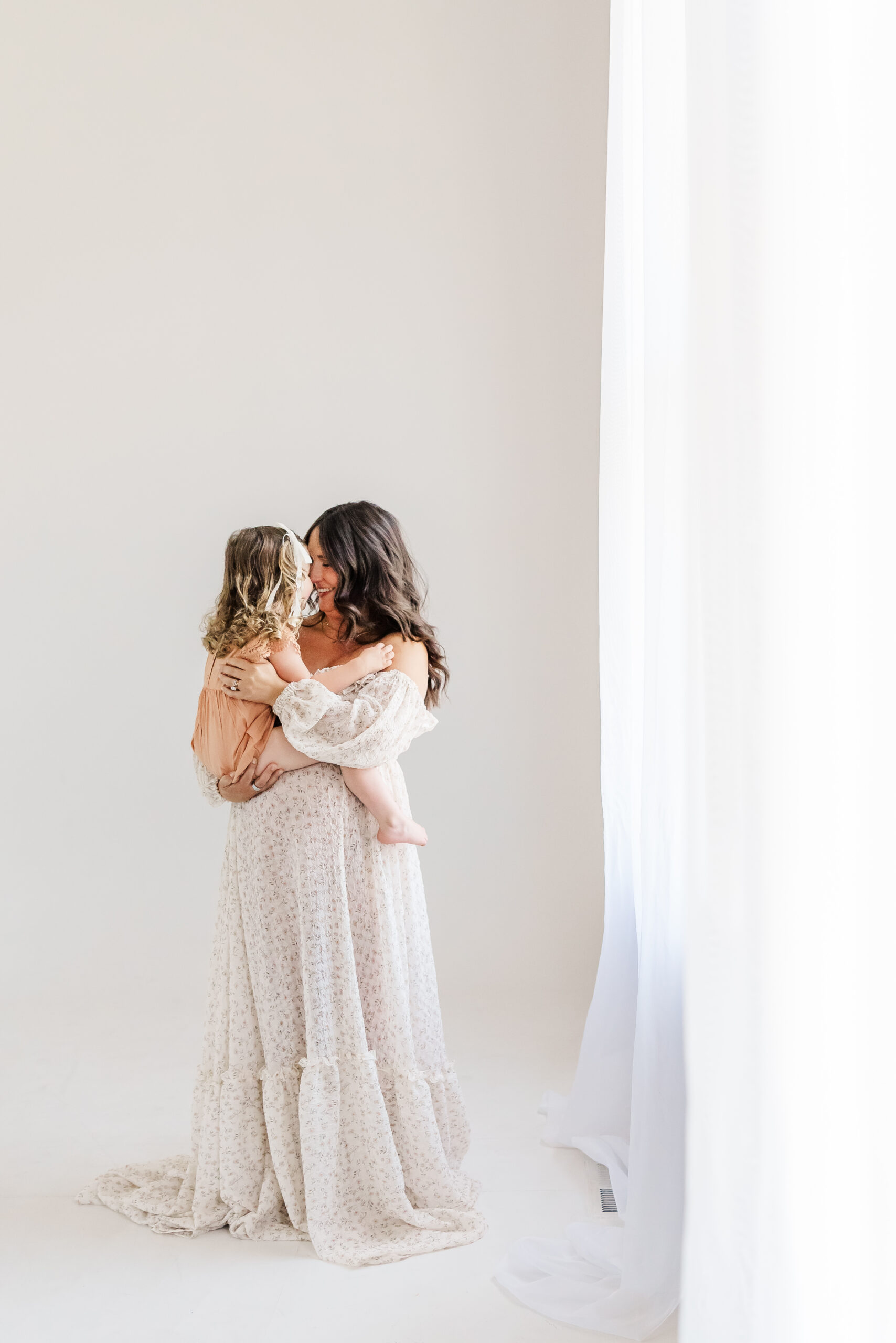 pensacola maternity photos in studio
